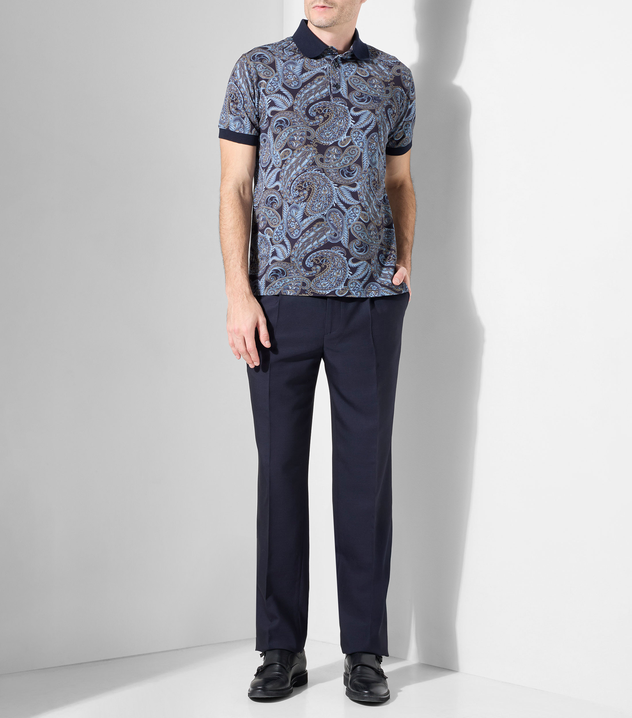 Playera tipo polo manga corta estampada Hombre